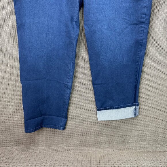 Gloria Vanderbilt Amanda Womens Size 18W Blue Slimming Tapered Leg Denim Jeans - Picture 12 of 12